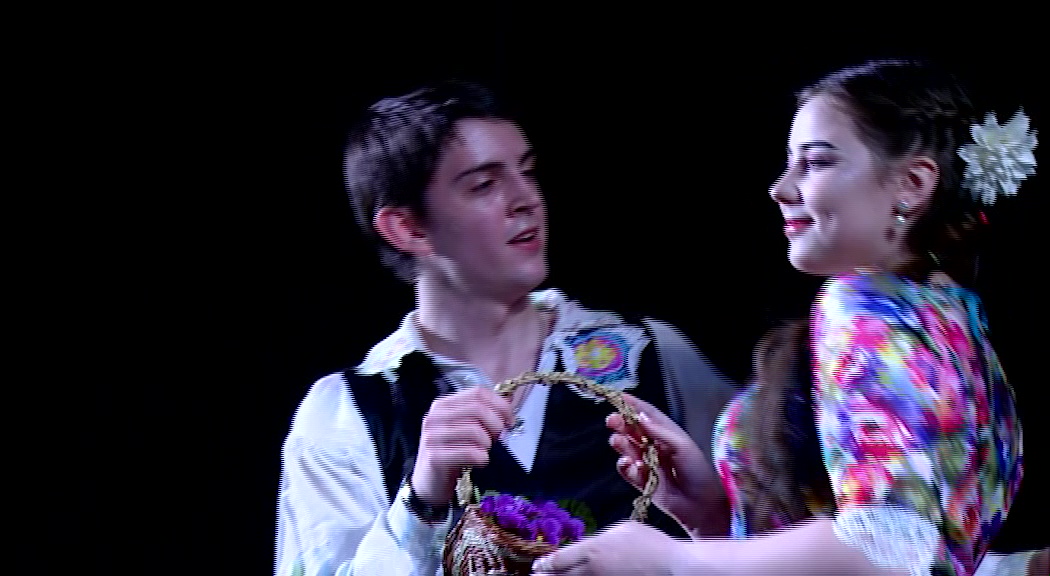 Подростки, попавшие в трудную ситуацию, выступили со спектаклем в Волковском театре