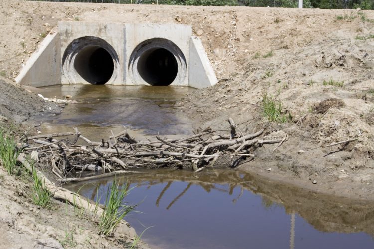 В области дороги начали готовить к прохождению паводка