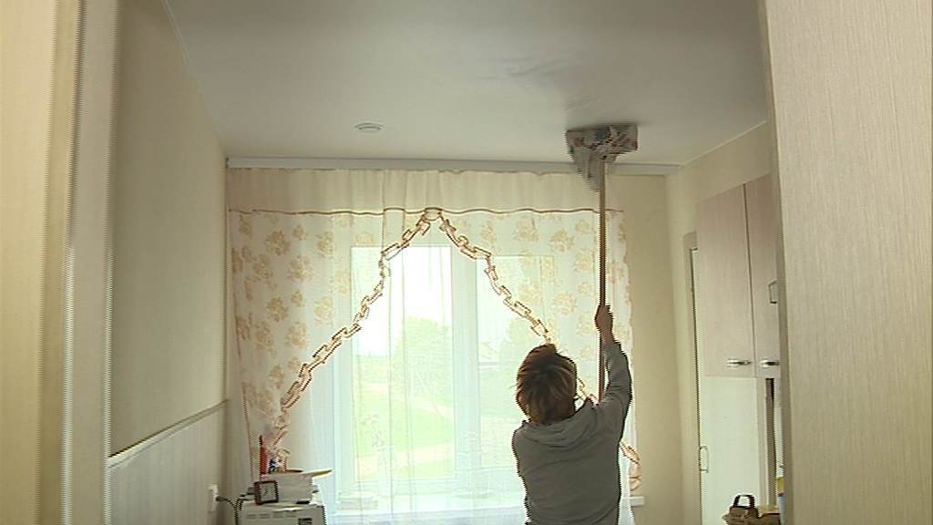 Ярославская мэрия помогла решить проблему с протекающей крышей после постов в соцсетях