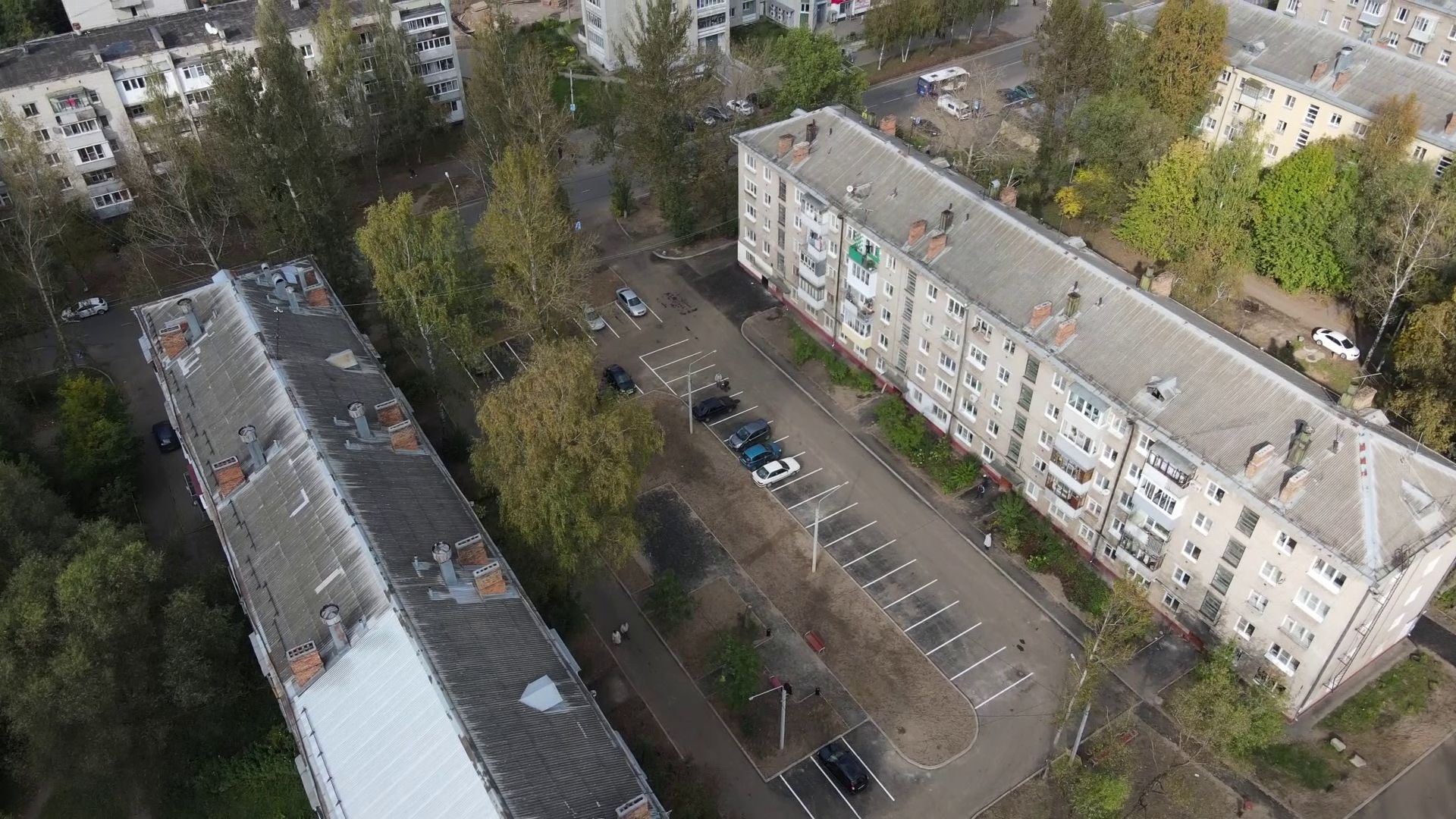 В Ярославле вместо 22 придомовых территорий удалось благоустроить 23