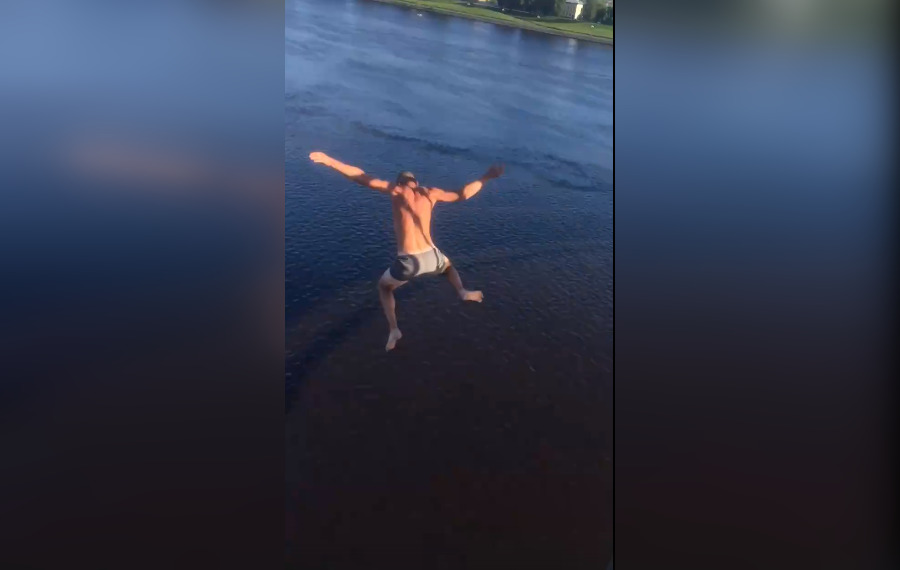 Пьяный рыбинец прыгнул с моста в Волгу, чтобы освежиться