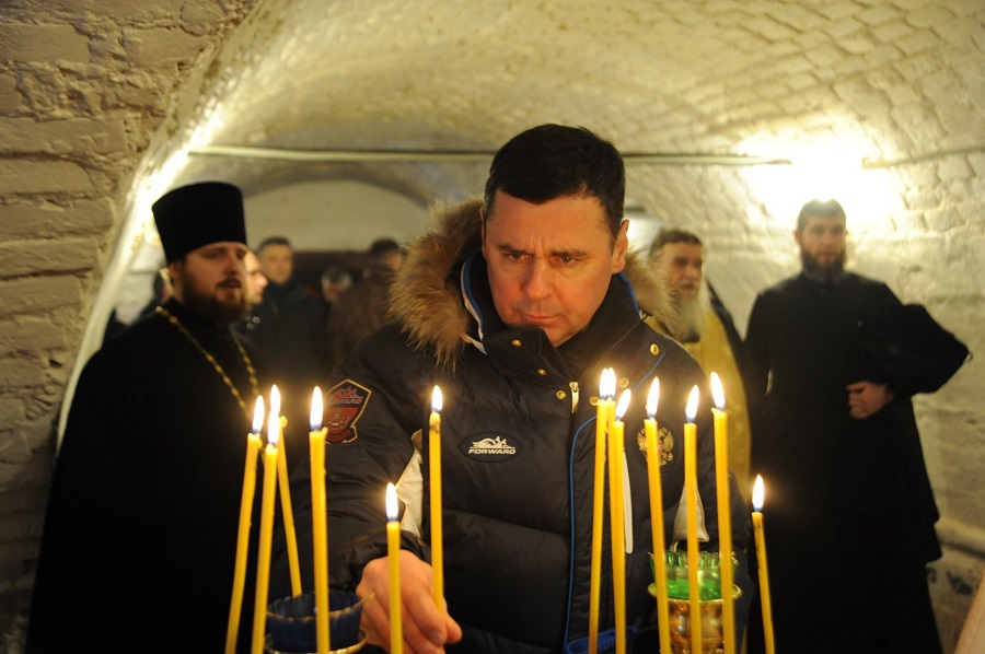 Дмитрий Миронов проверил ход реставрации храмового комплекса на родине Федора Ушакова в Хопылево