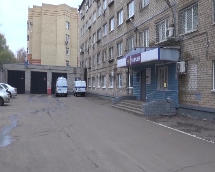 У ярославца украли телефон прямо на улице