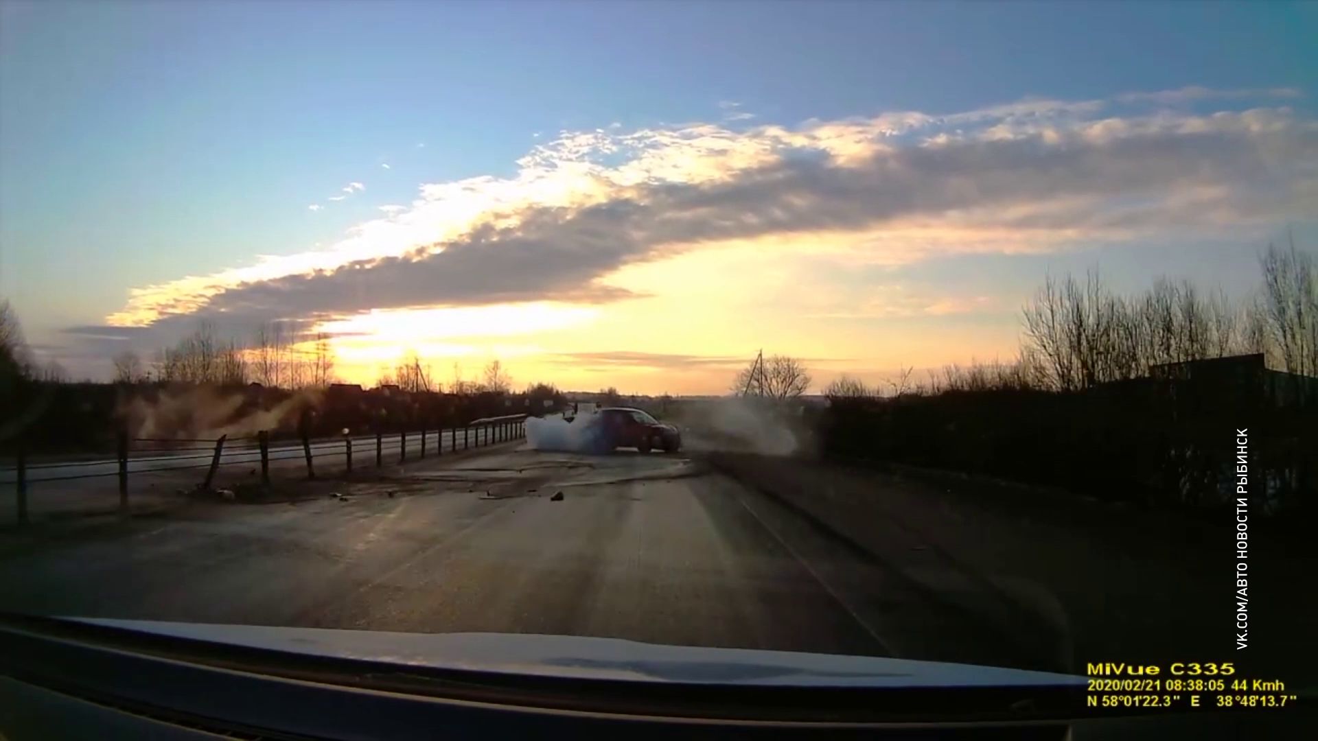 В Рыбинске из-за ледяной корки на окружной дороге произошло сразу несколько ДТП