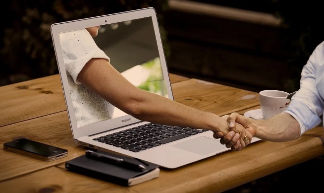 Сервисы знакомств и онлайн-кинотеатры в числе лидеров по росту продаж в интернете в Ярославской области