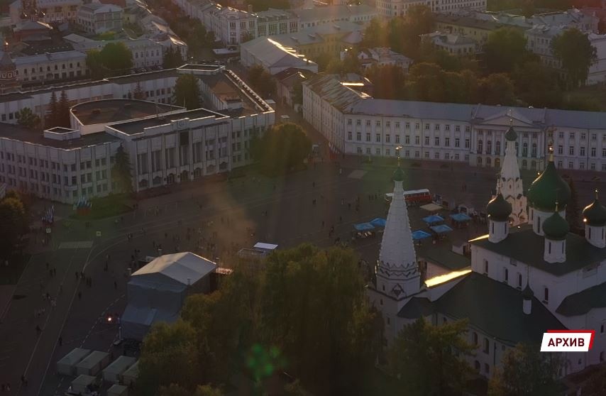 Константин Хабенский, Юрий Башмет и солисты Большого и Мариинского театров выступят на Советской площади
