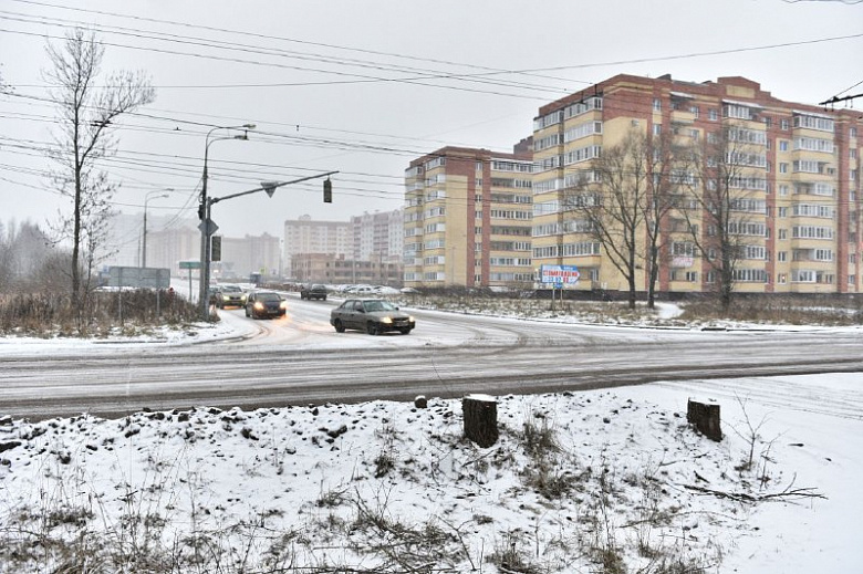 За день до перекрытия Тутаевского шоссе еще ведутся работы по созданию объездных путей