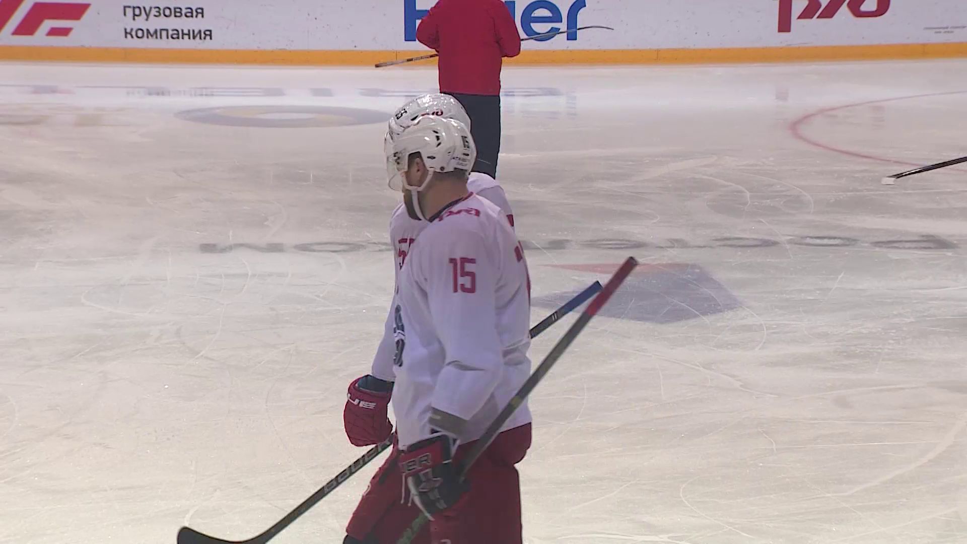 Нападающий Александр Свитов расстался с большим хоккеем