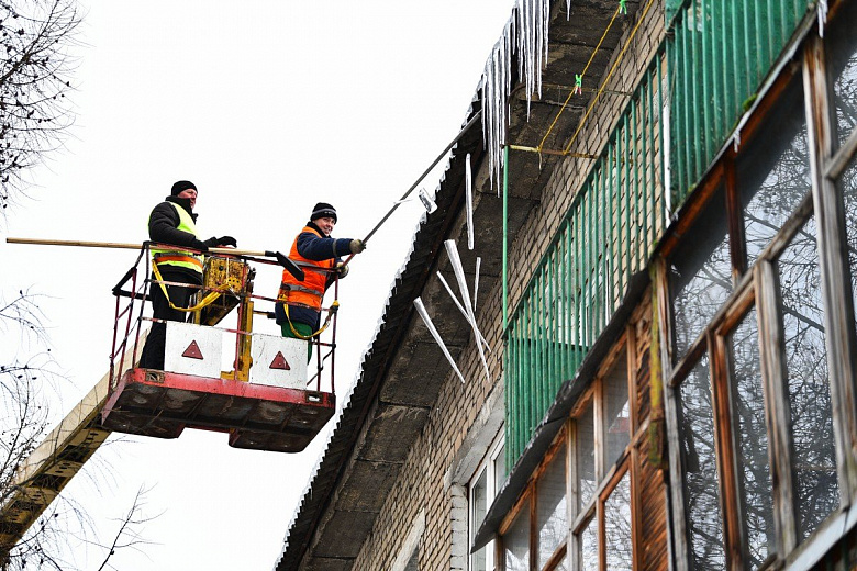 В Ярославле проверили крыши на наличие сосулек