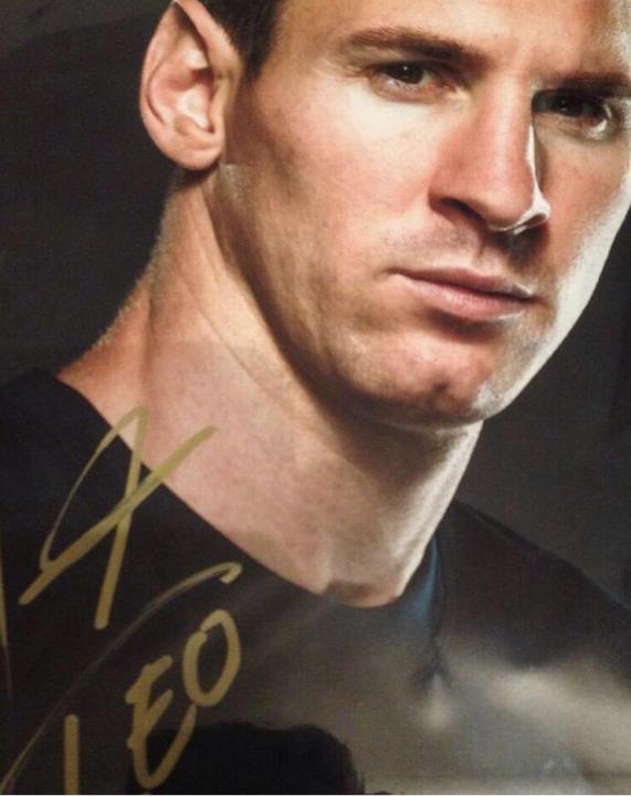 Ярославец продает автограф Месси: за какую сумму он готов с ним расстаться