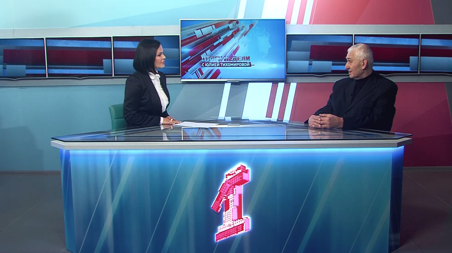 «Нужно принимать серьезные решения, чтобы дети знали свою историю, любили свою Родину» - председатель областного отделения «Российского союза ветеранов» Евгений Болтов стал гостем программы «Итоги недели с Юлией Тихомировой»