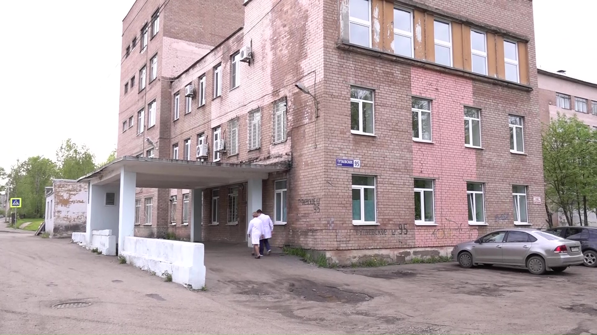 В области проводится мониторинг потребности и пополнения масок и дезинфицирующих средств