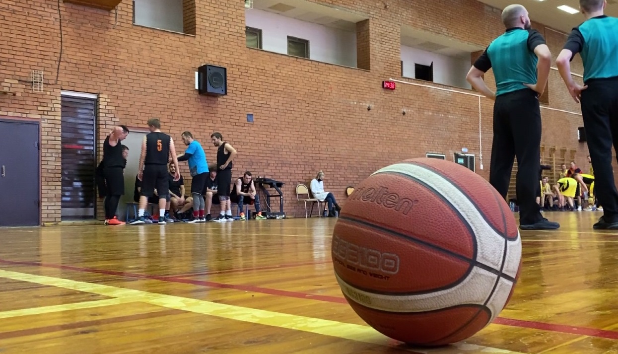 Любительская баскетбольная лига «Золотое кольцо» переехала в новый зал