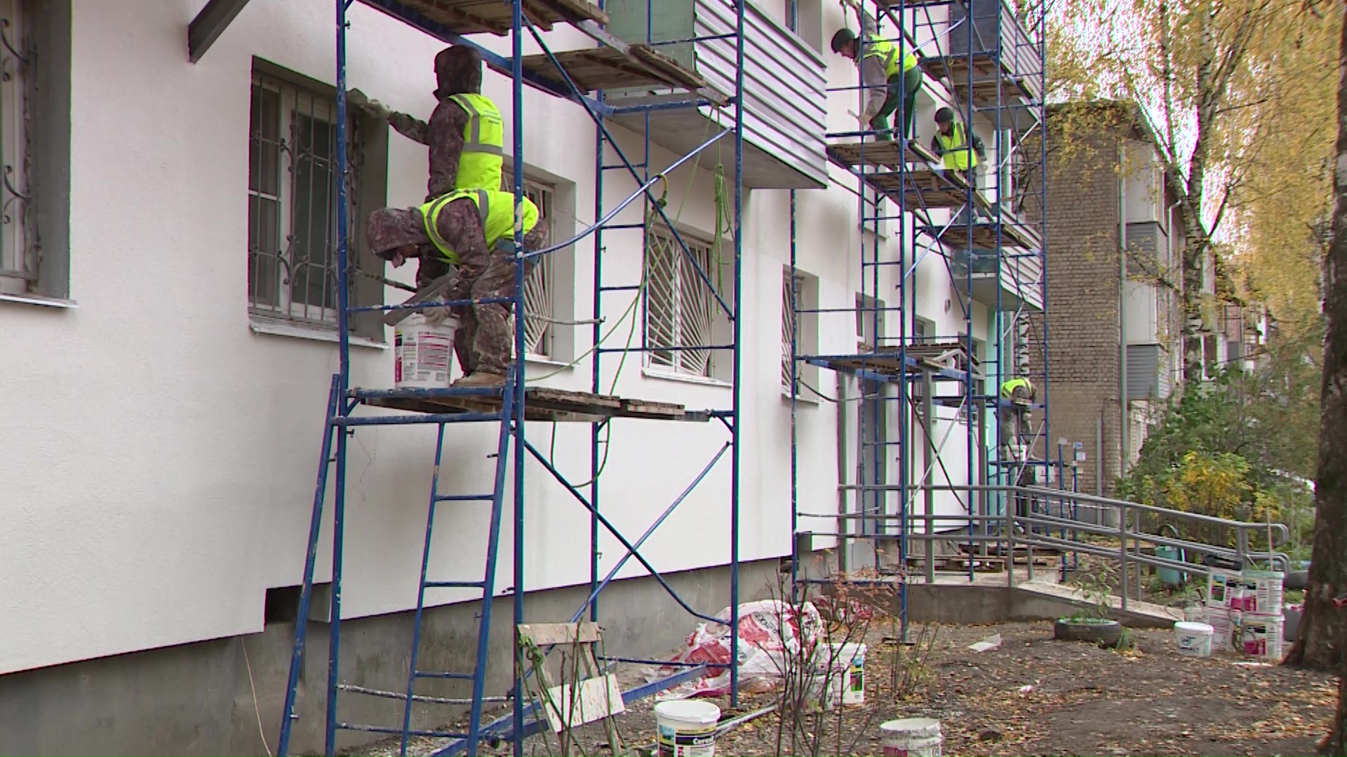 Комиссия оценила качество капитального ремонта дома №6 на улице Комарова