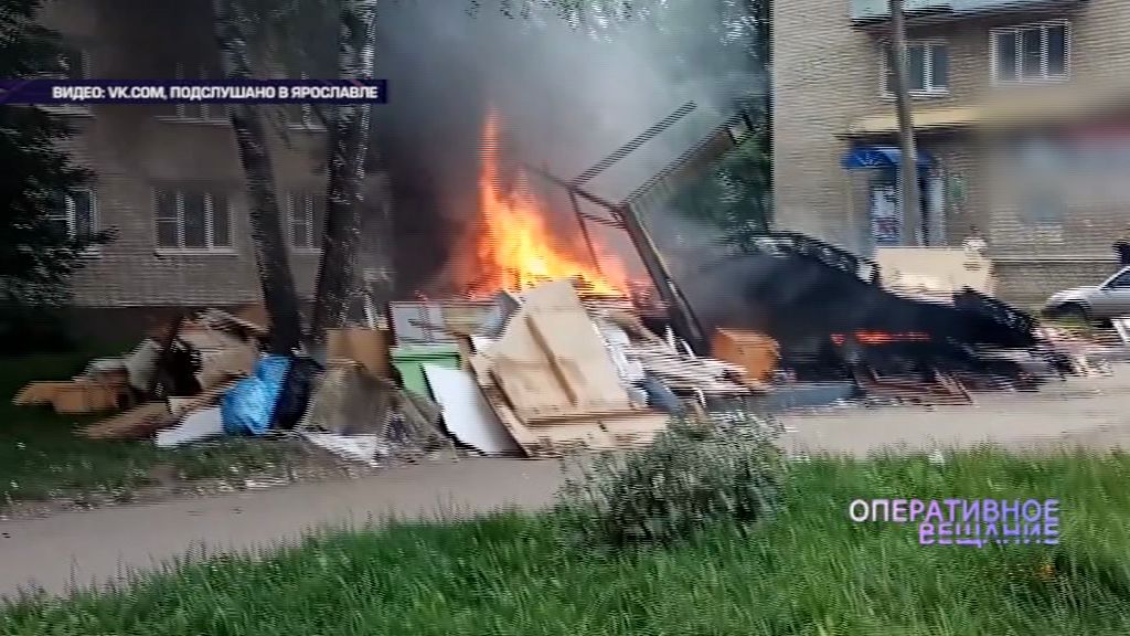 На улице Ньютона полностью выгорел ларек