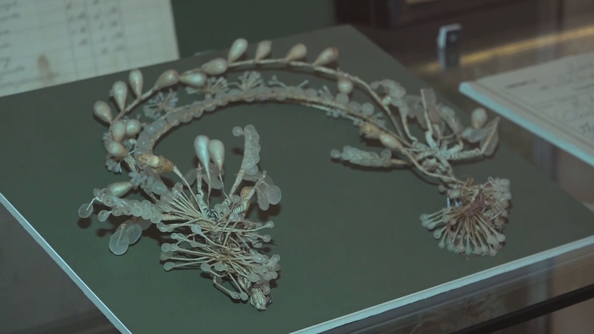 Утреннее шоу «Овсянка» от 02.12.20: качаем ягодичные мышцы и рассказываем о свадебных украшениях