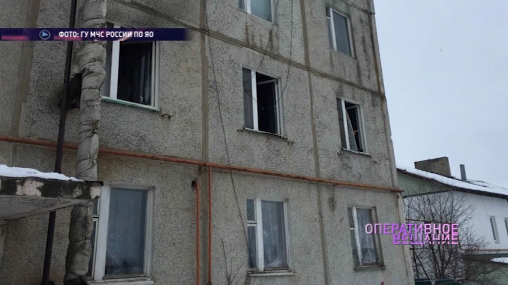 В Ростовском районе во время пожара пострадала женщина