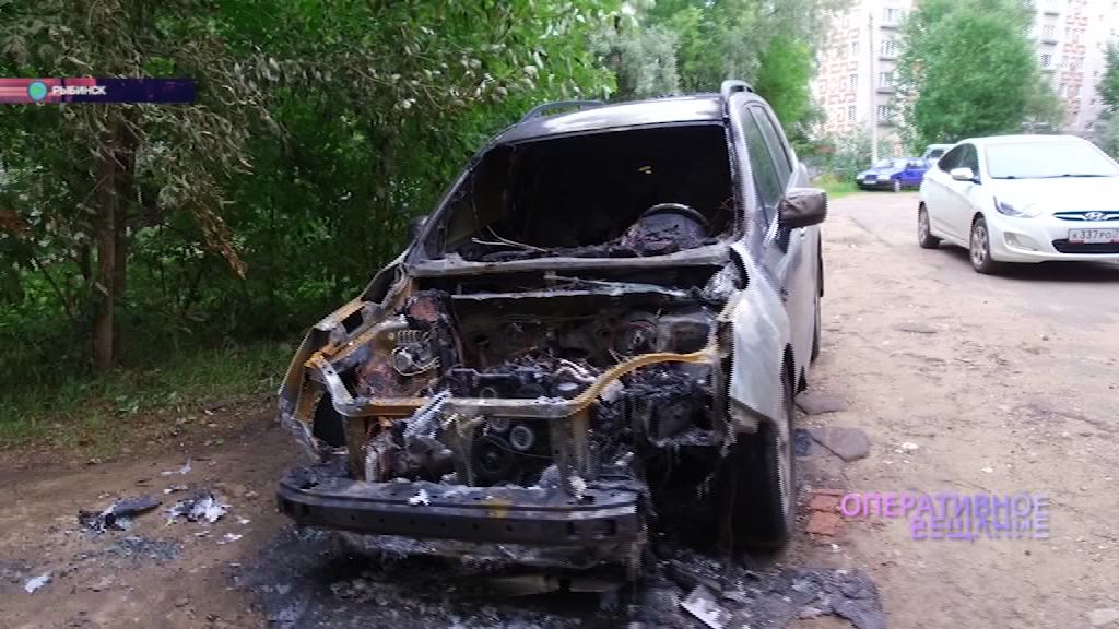 В Рыбинске на улице Боткина сгорела иномарка