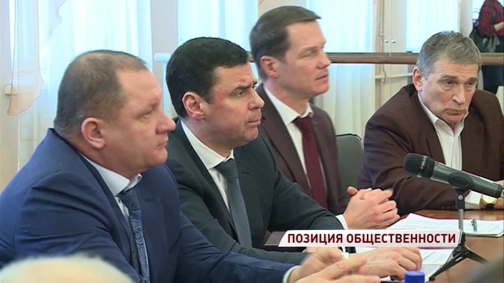 Дмитрий Миронов провел общественное обсуждение по поводу объединения театров