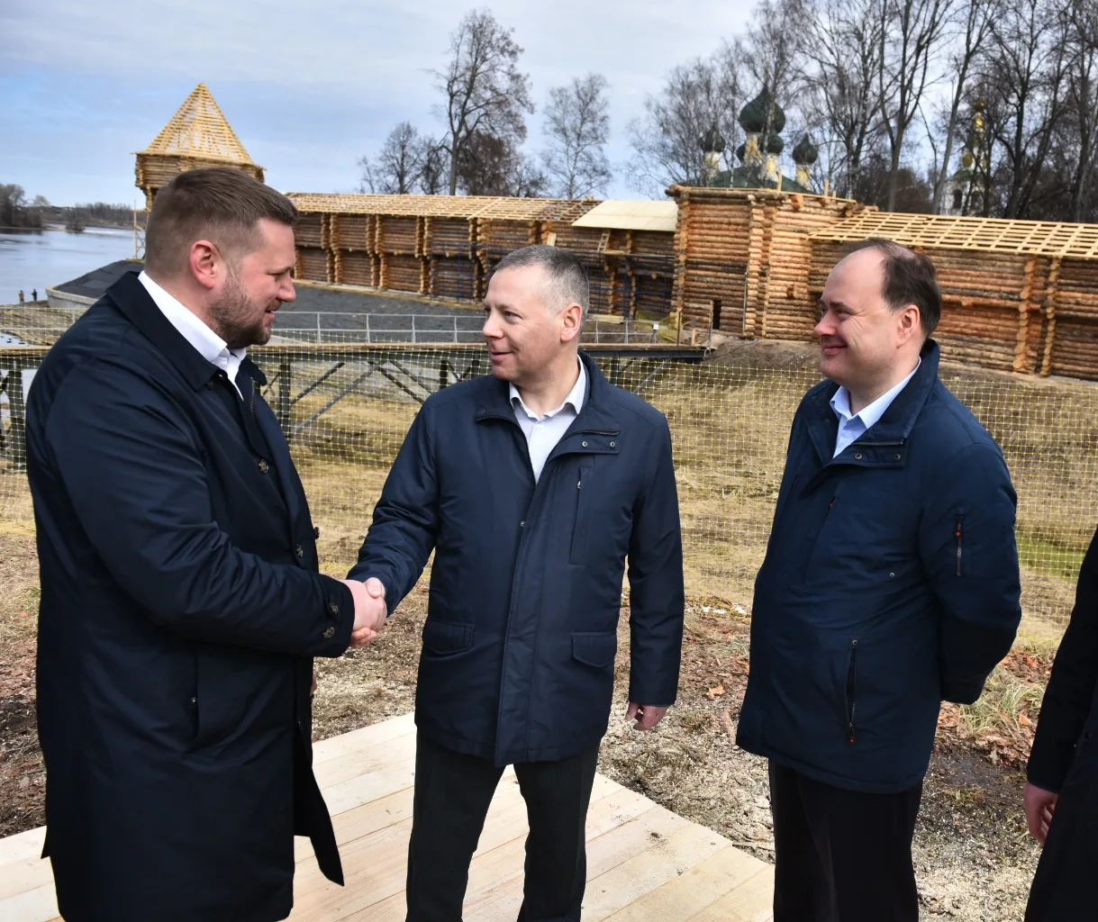 Общение с жителями и посещение стройки: итоги рабочей поездки Михаила Евраева в Угличский округ