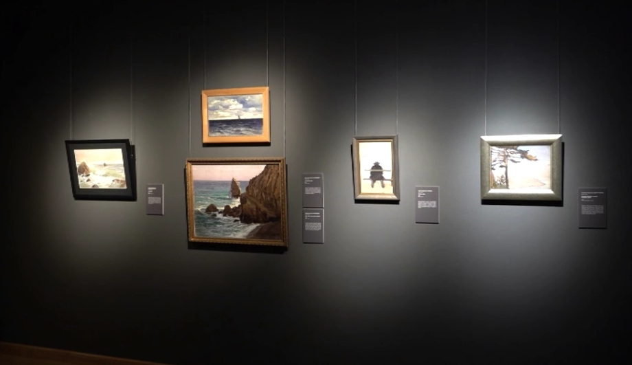 В Ярославском художественном музее открылась выставка «А море ждет нас»