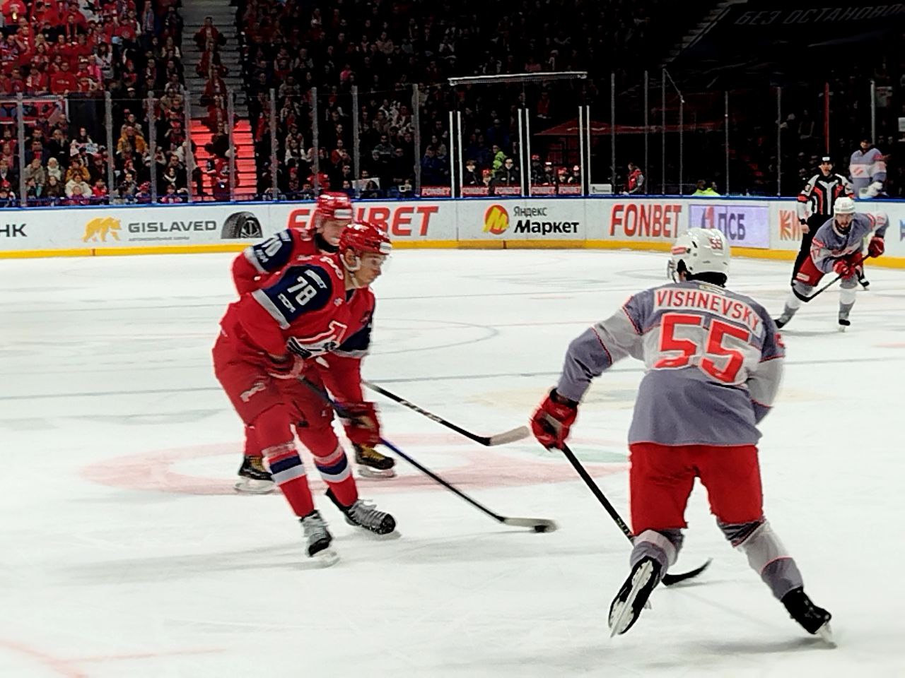 Ярославский «Локомотив» одержал шестую победу подряд в чемпионате КХЛ