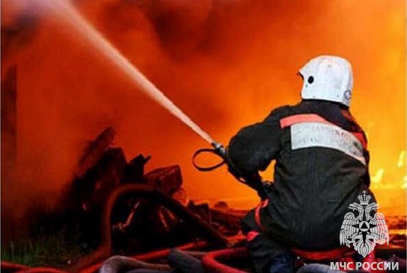 В Ярославле при пожаре пострадали два жилых дома