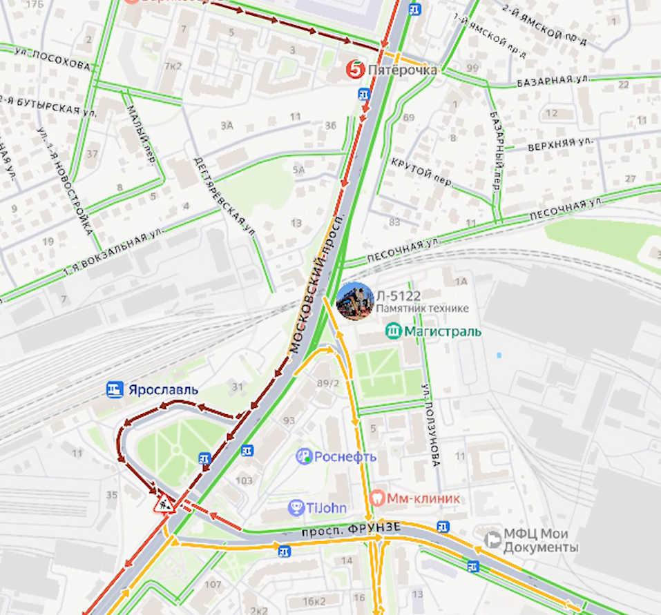 На Московском проспекте в Ярославле произошла девятибалльная пробка