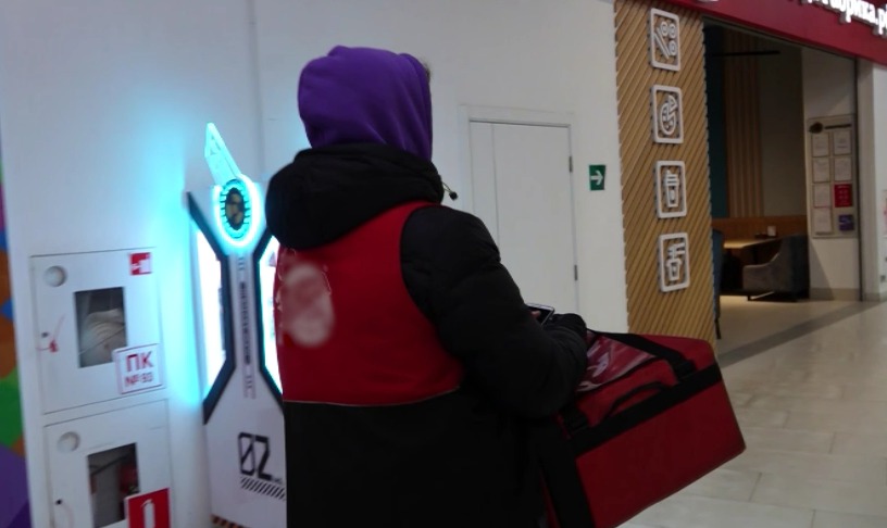 Ярославская журналистка на один день стала помощником курьера