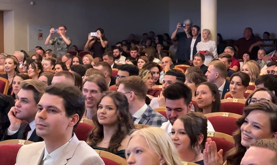 282 выпускника лечебного факультета ЯГМУ получили дипломы