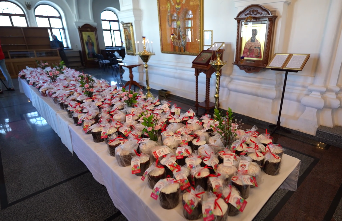 Из Ярославской области в зону СВО отправили более тысячи освящённых куличей