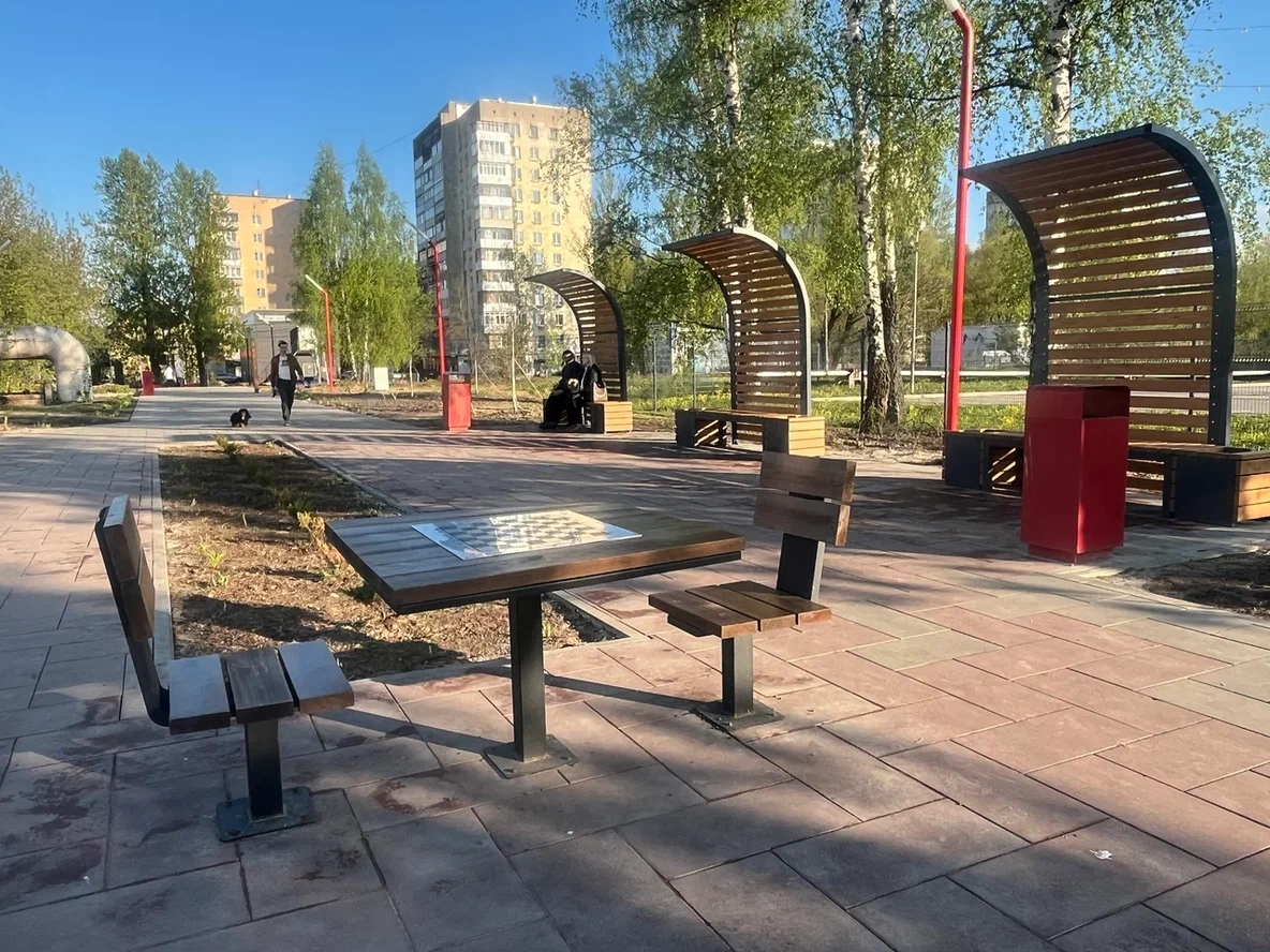 В Ярославле люди отдыхают в обновленных парках