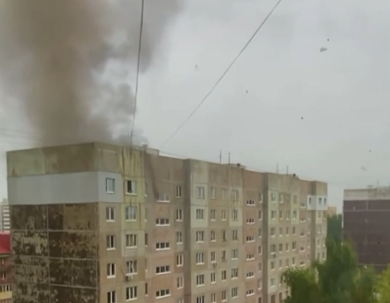 Во время пожара в Заволжском районе Ярославля спасли двух человек