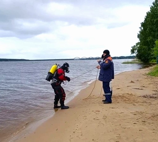 Водолазы очистят дно более 30 пляжей Ярославской области