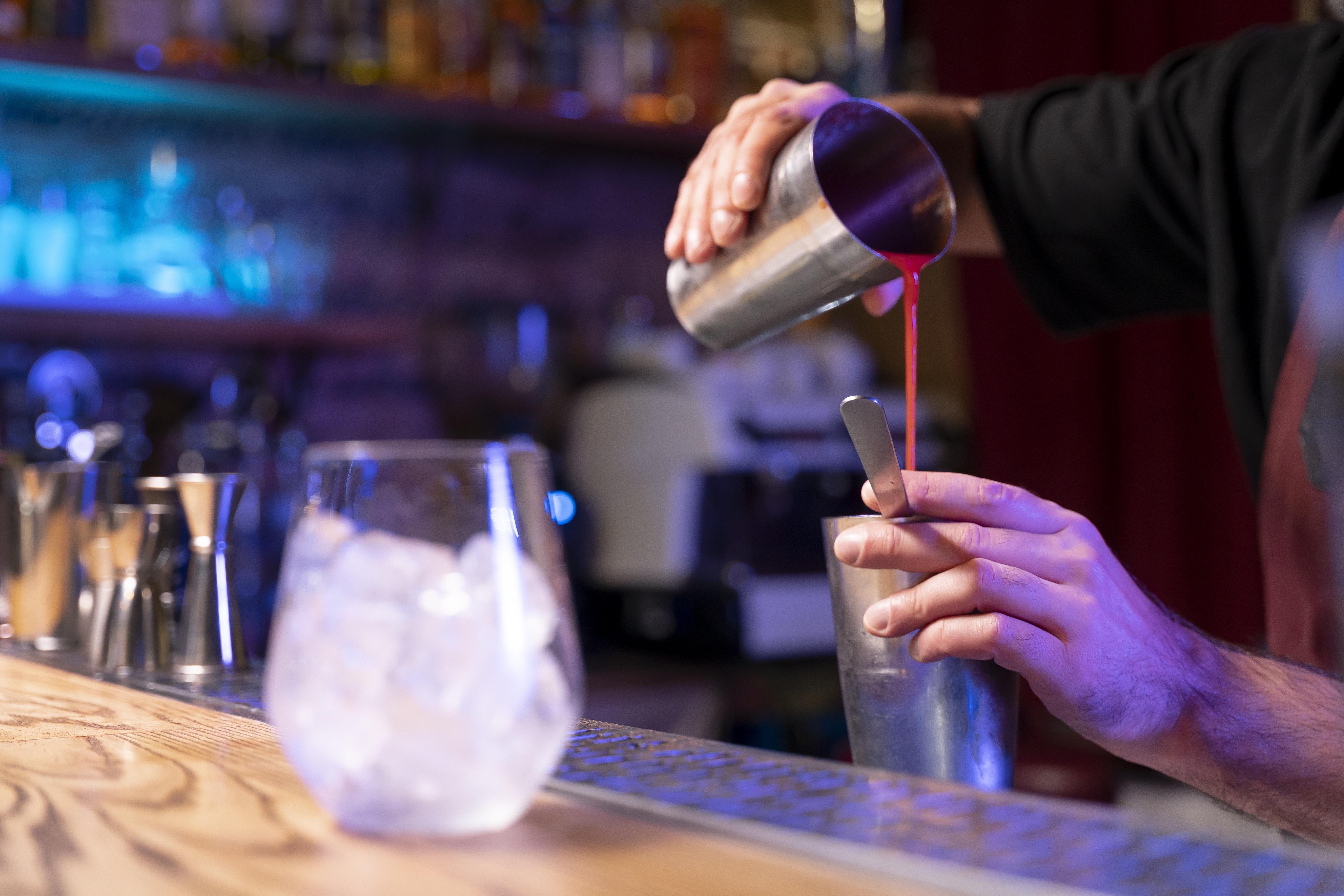 Бросил в голову стакан: в Ярославле возбудили уголовное дело из-за конфликта в ночном заведении