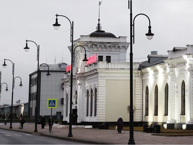 Благоустроена территория у Московского вокзала в Ярославле