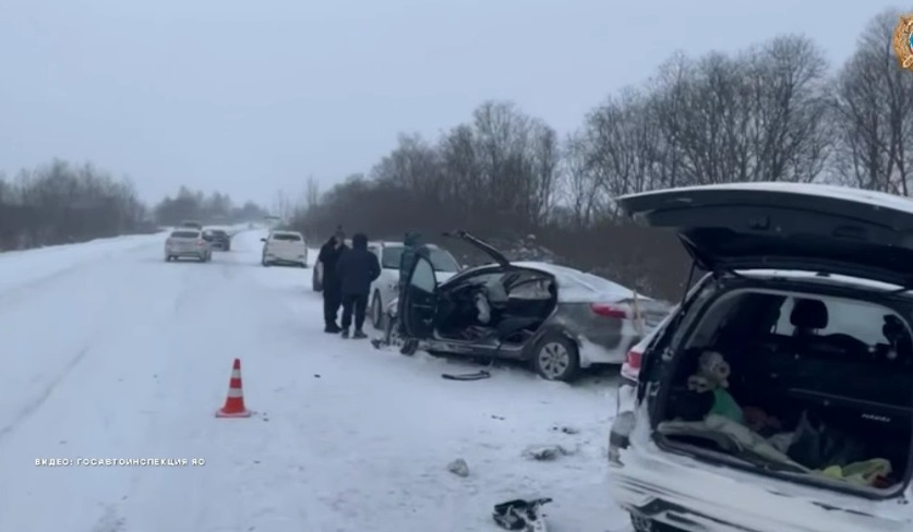 Пострадали 4 человека: стала известна причина страшной аварии под Ярославлем