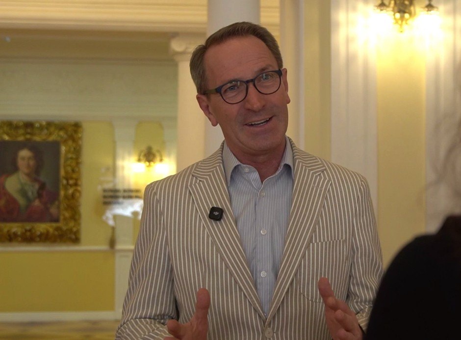 ЯПервый покажет интервью с артистами и спектакли в День театра 27 марта