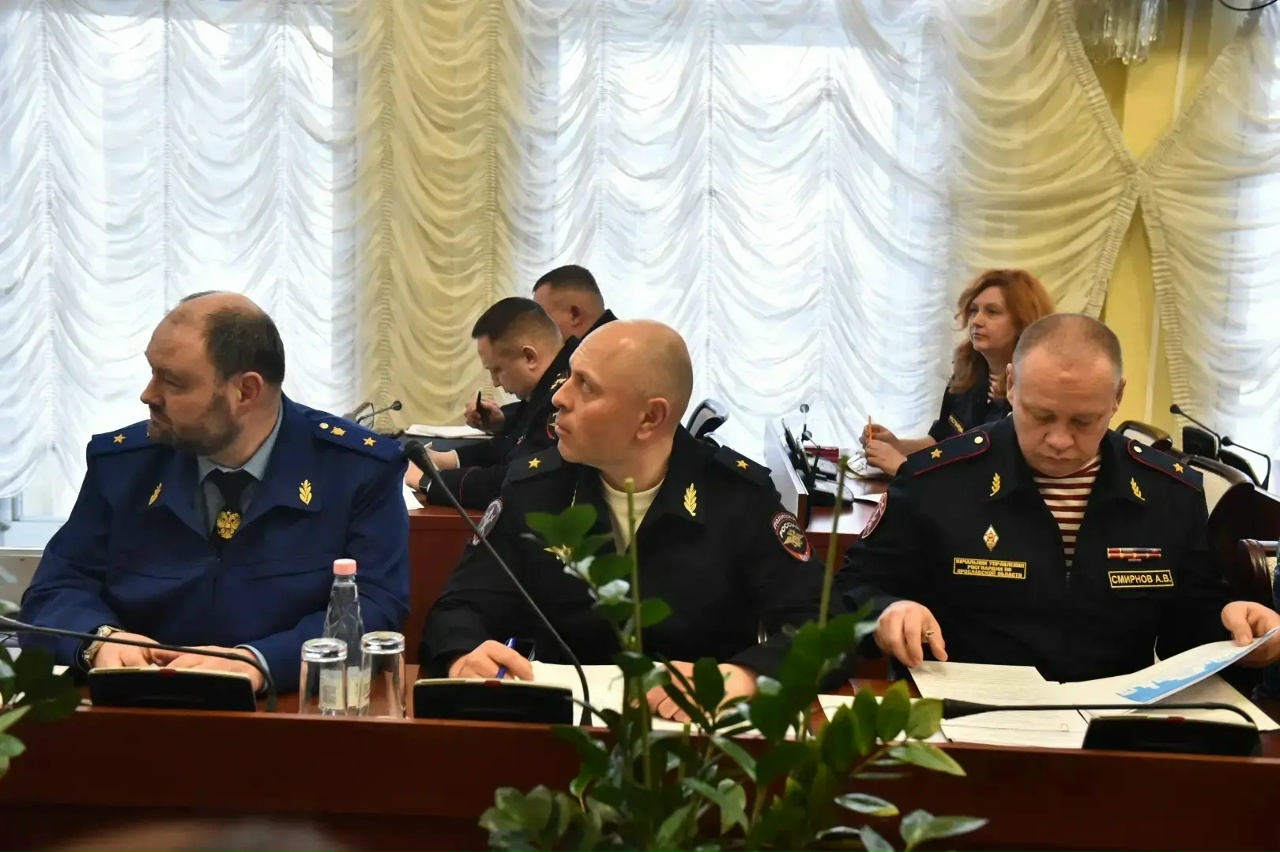 Губернатор Михаил Евраев провел заседание антитеррористической комиссии по вопросам безопасности