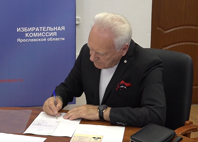 Анатолий Лисицын подал документы на выборы в Госдуму как самовыдвиженец