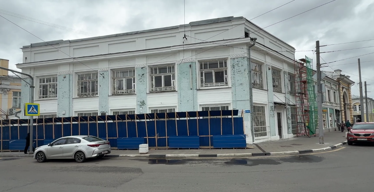 Реставраторы обнаружили интересную деталь у дома на улице Максимова в Ярославле