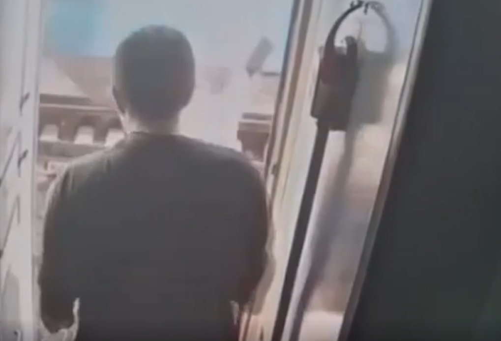 Ярославский суд заключил под стражу пассажира поезда, вытолкнувшего из вагона проводницу