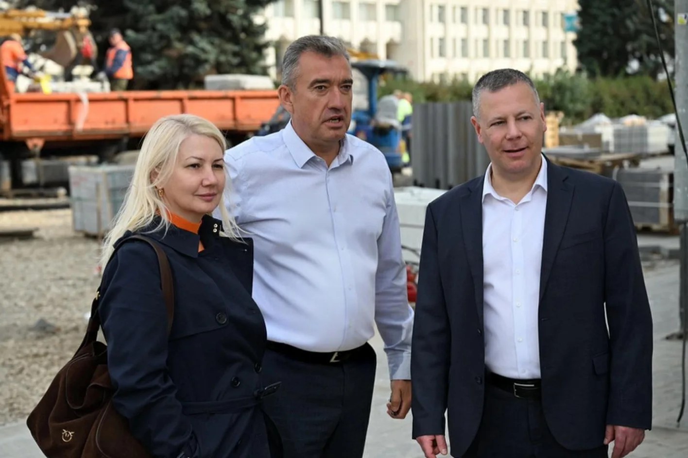 Михаил Евраев проверил ход работ по благоустройству центральных улиц Ярославля