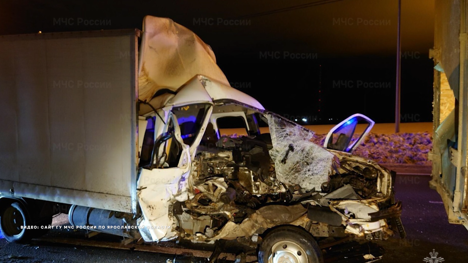 При аварии с «Газелями» в Ярославском округе пострадали два человека