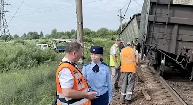 В Ярославле сошли с рельсов вагоны с щебнем