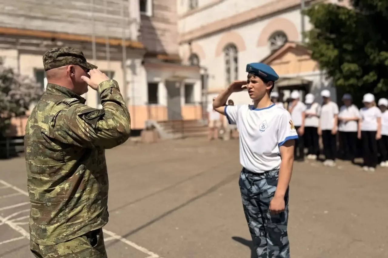 Школьники из Ярославля и Рыбинска поучаствовали в военно-патриотической игре «Зарница»