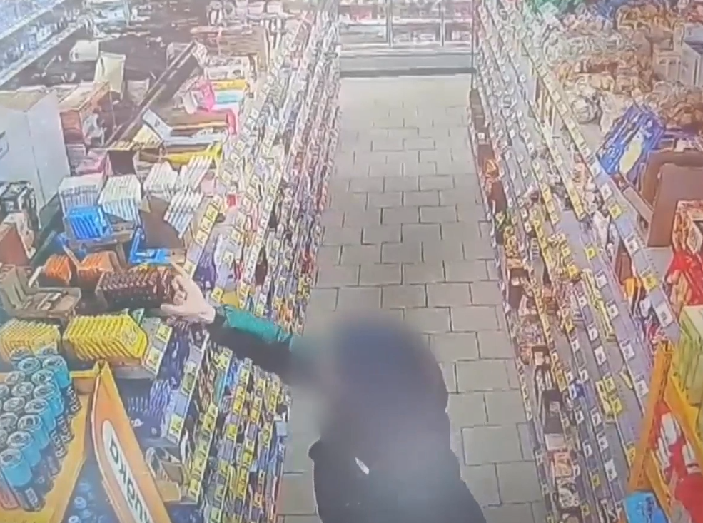 В Ярославле мужчина наворовал продукты из магазина на 33 тысячи рублей