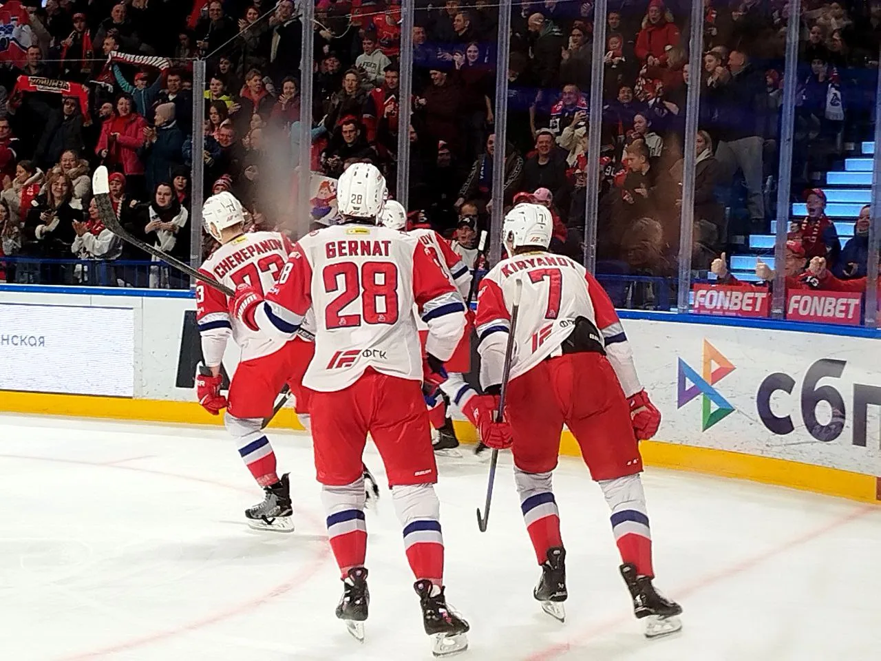 «Локомотив» обыграл «Ладу» в Тольятти со счетом 4:2