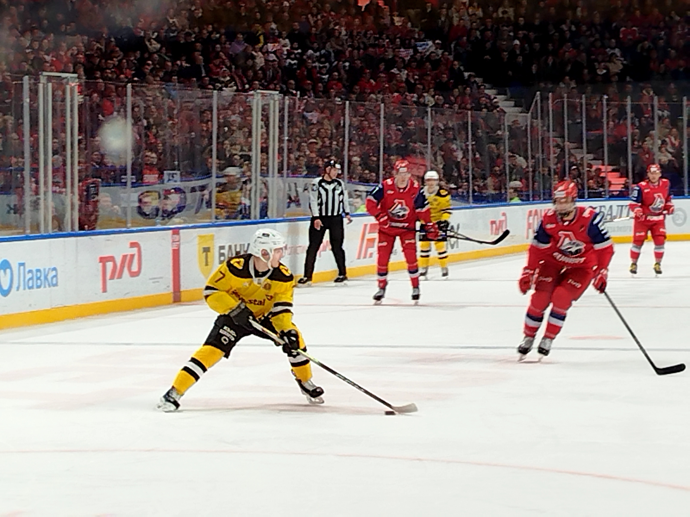 Ярославский «Локомотив» обыграл череповецкую «Северсталь» на домашней арене
