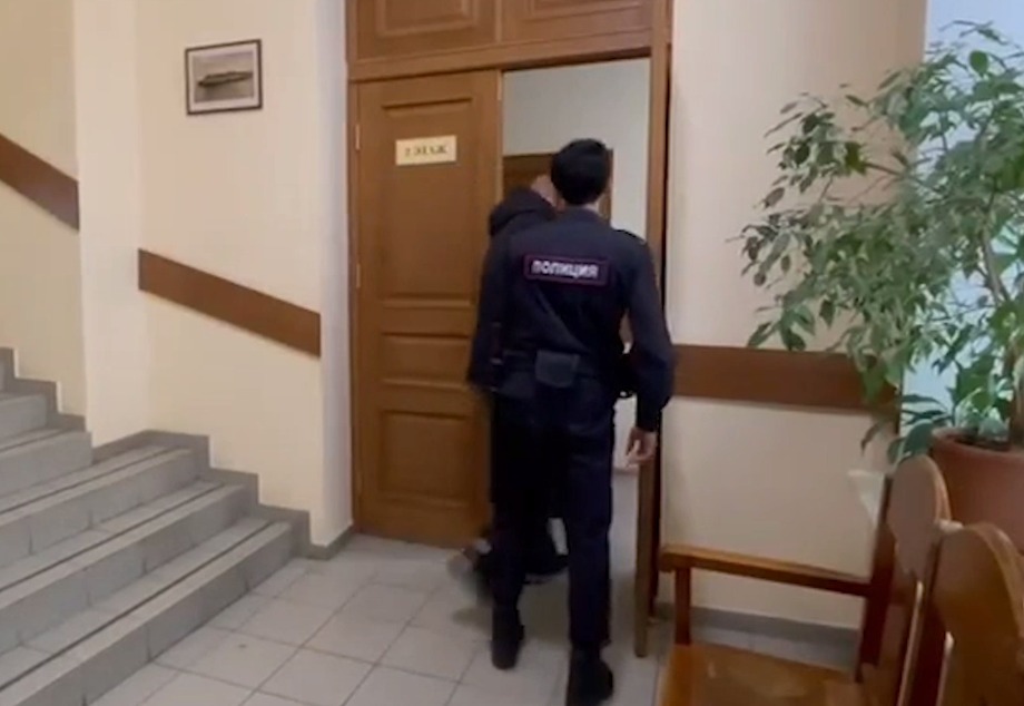 В Ярославле арестовали на два месяца подростков, устроивших потасовку в торговом центре